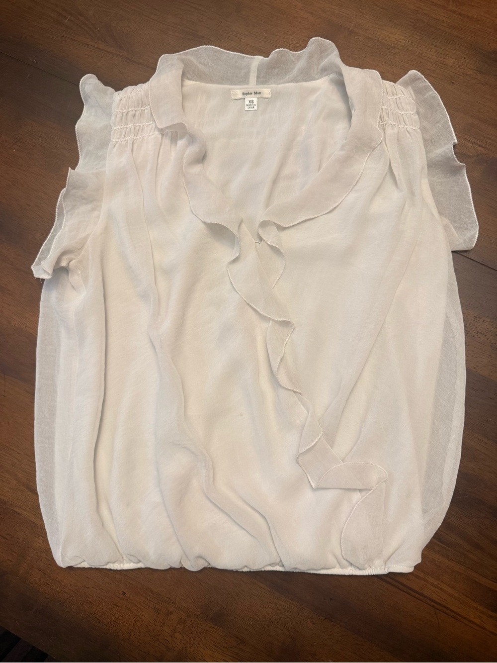 Sophie Max Ruffled Cap-Sleeve Blouse in Soft White